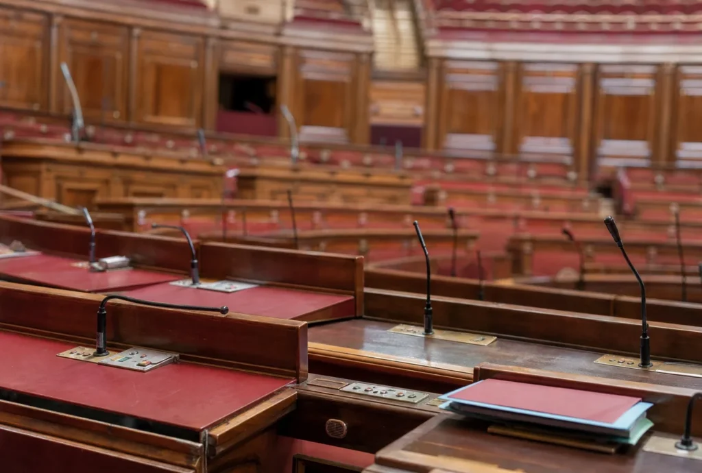 Les sénatoriales redessinent les équilibres politiques au Palais du Luxembourg à quelques mois de la présidentielle / Parlons Politique