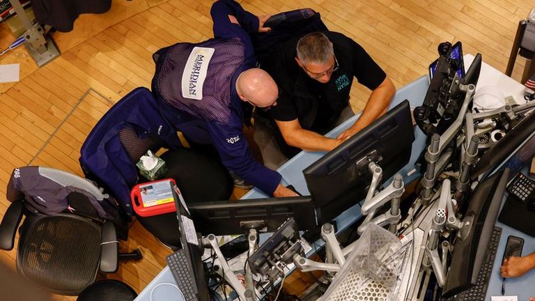 La chute des valeurs technologiques à Wall Street fait peser de nouveaux risques sur l'économie française / Zonebourse
