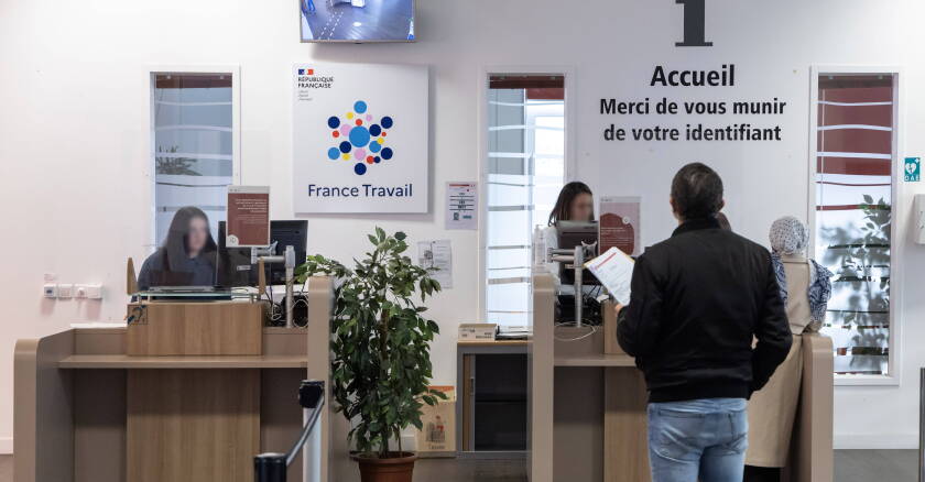 Chômage en hausse : pourquoi le gouvernement supprime-t-il 400 postes à France Travail ? / L'Opinion