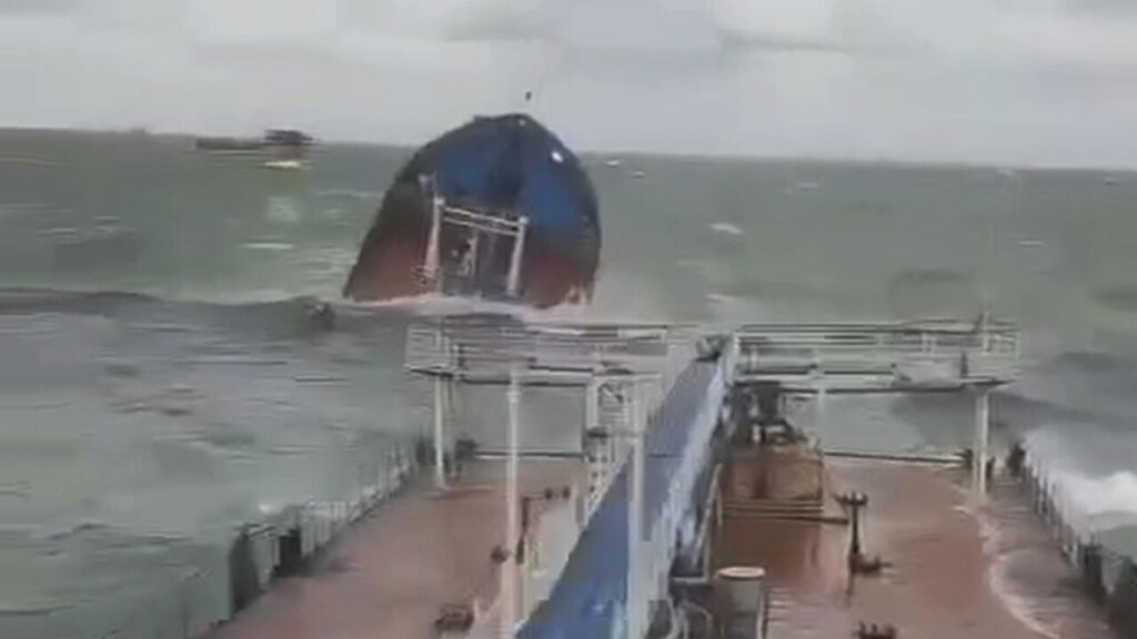 La Russie accusée d'une nouvelle attaque en mer Noire après le naufrage meurtrier d'un cargo près de la Roumanie / France 24