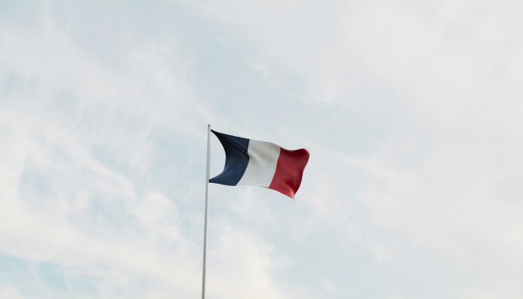 La France envisage des couvre-feux locaux après les émeutes / unsplash